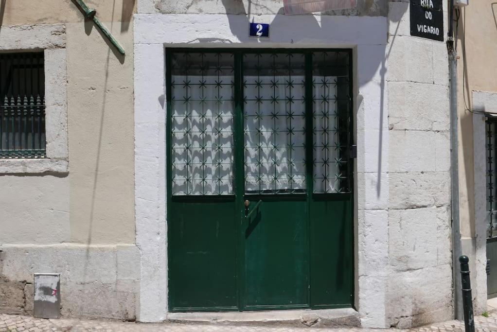 Appartamento Alfama'S Hidden Terrace Gem Lisbona Esterno foto